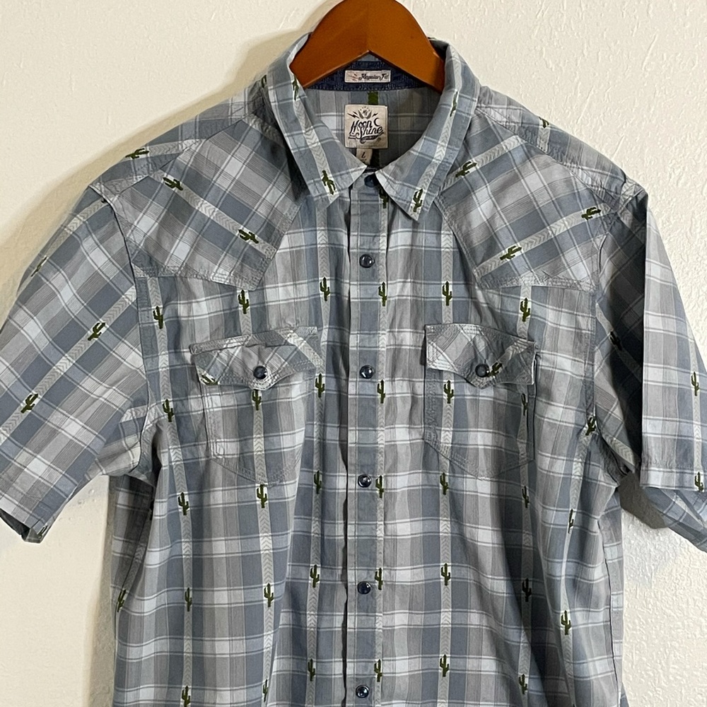 Western cacti print button down